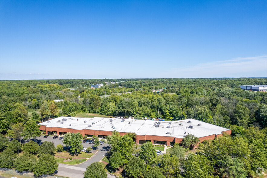 300 Horizon Dr, Hamilton, NJ for lease - Aerial - Image 2 of 19