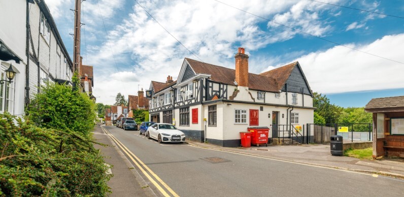 52 High St, Oxted for sale Building Photo- Image 1 of 7