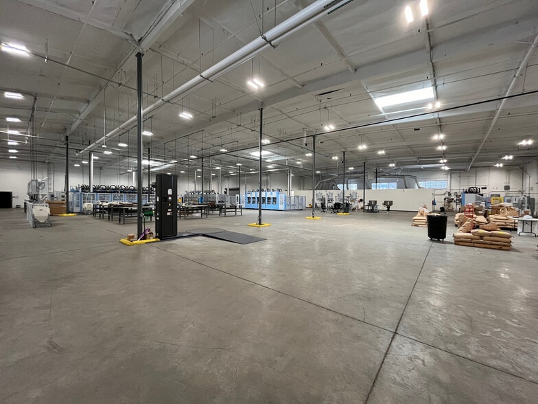 115 Mission Rd, Los Angeles, CA for lease - Interior Photo - Image 1 of 6