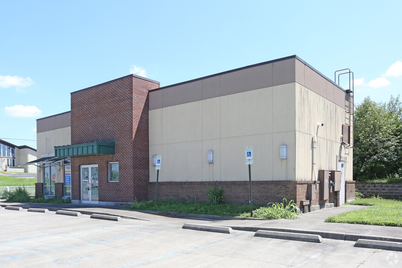 3491 S Danville Byp, Danville, KY 40422 Captain D's