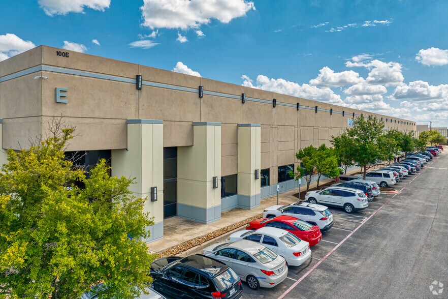 100 Michael Angelo Way, Austin, TX for sale - Primary Photo - Image 1 of 1