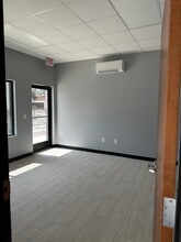 10927 Fredericksburg Rd, San Antonio, TX for lease Interior Photo- Image 1 of 2