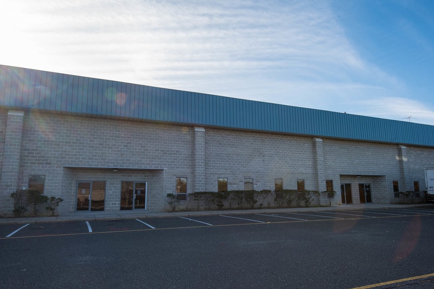 1920 Swarthmore Ave, Lakewood, NJ for lease - Building Photo - Image 2 of 5