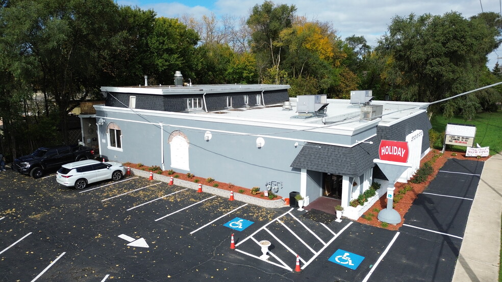 10140 S Roberts Rd, Palos Hills, IL for lease - Building Photo - Image 1 of 15