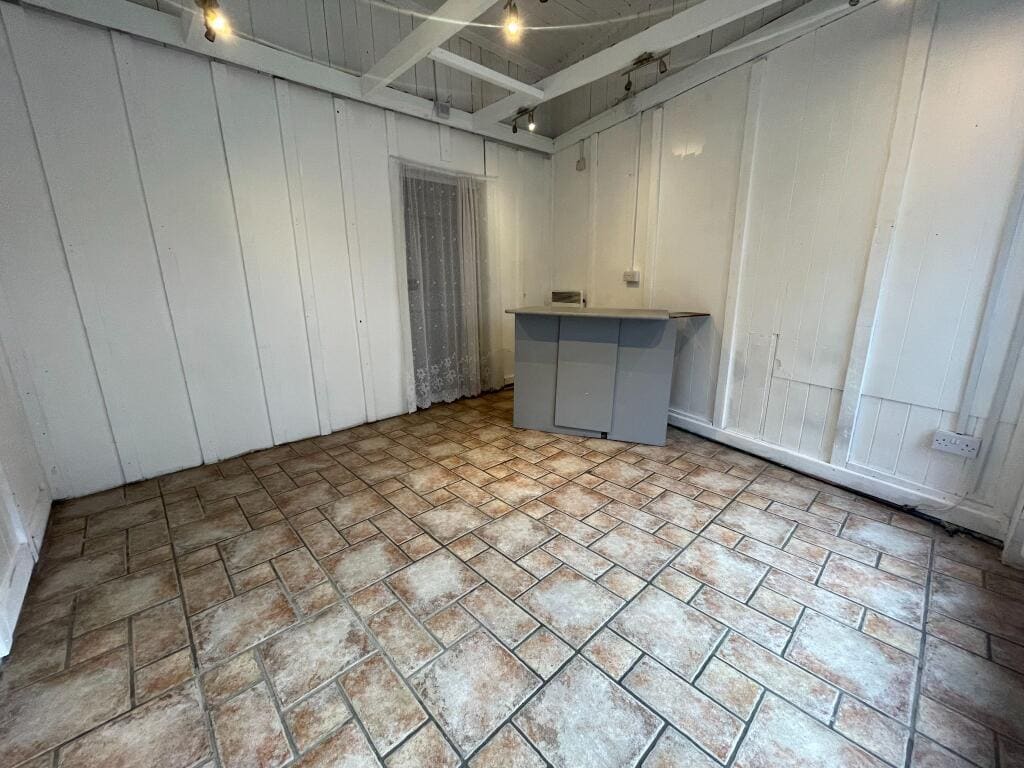 88-90A Front St, Chester Le Street for lease Interior Photo- Image 1 of 2