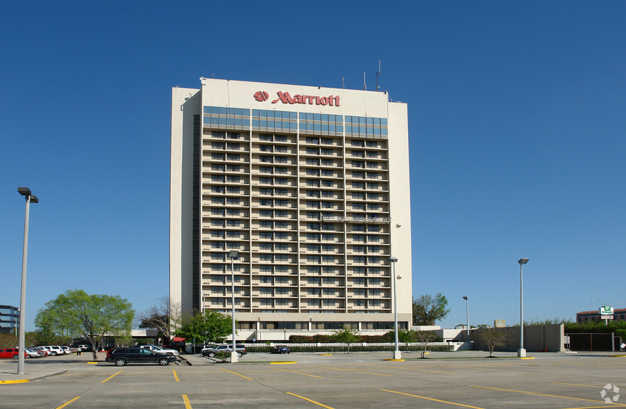 5500 Hilton Ave, Baton Rouge, LA for sale - Primary Photo - Image 1 of 1