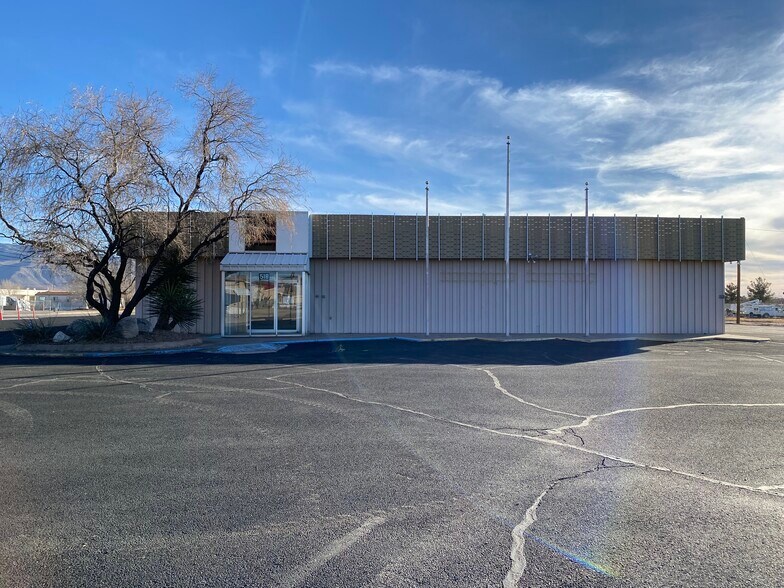 518 24th St, Alamogordo, NM 88310
