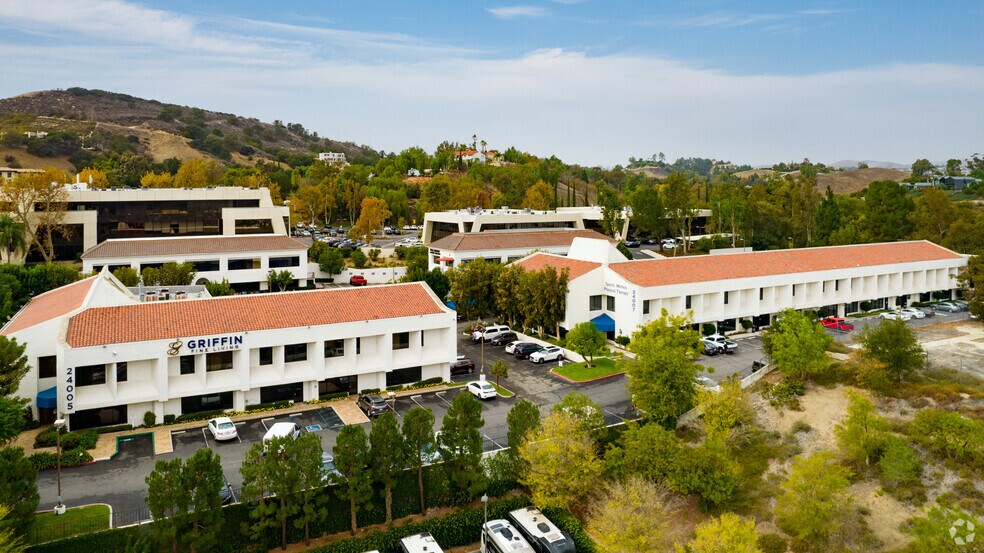 24005 Ventura Blvd, Calabasas, CA for lease - Aerial - Image 2 of 6