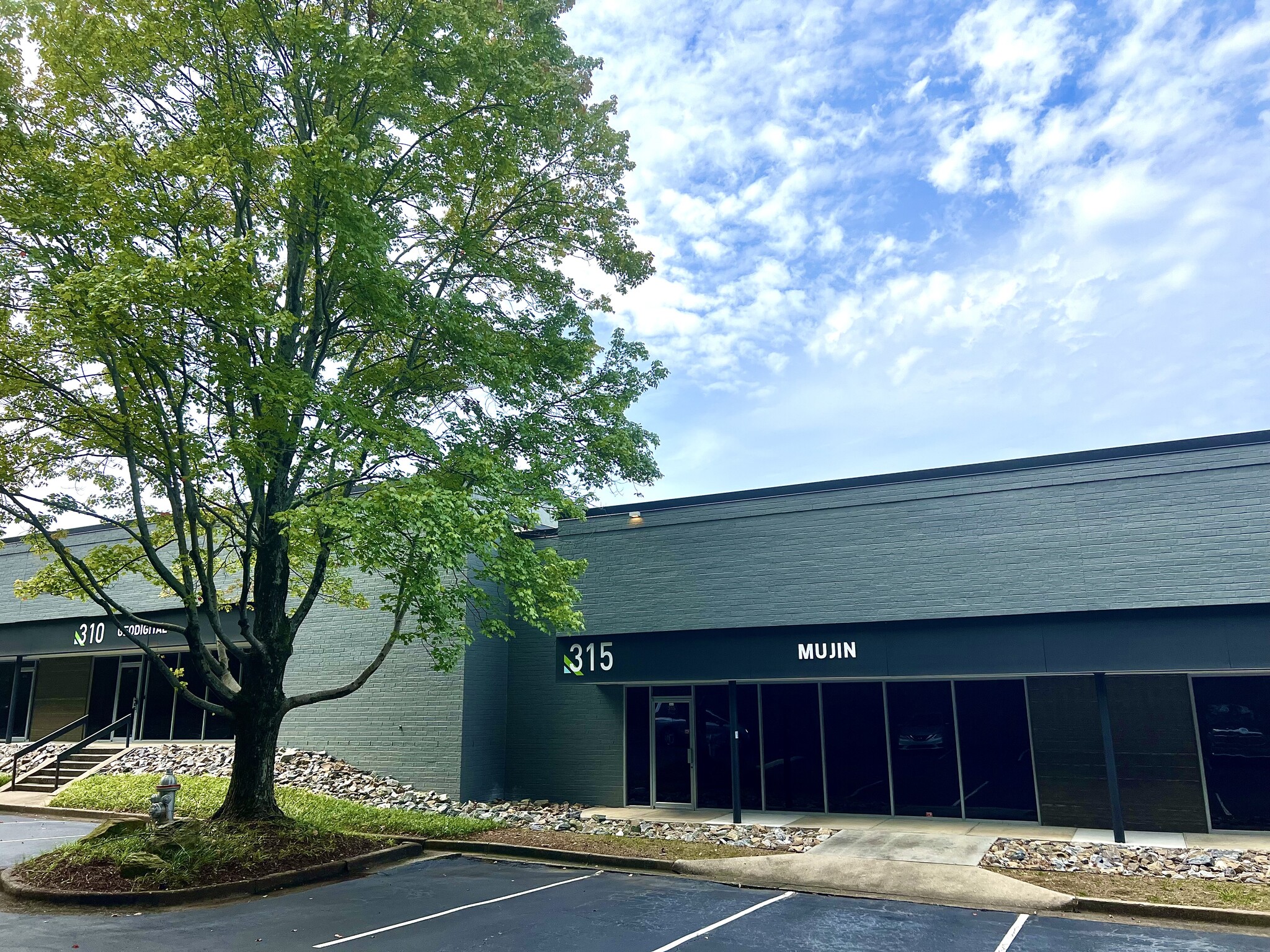 8601 Dunwoody Pl, Sandy Springs, GA for lease Building Photo- Image 1 of 10