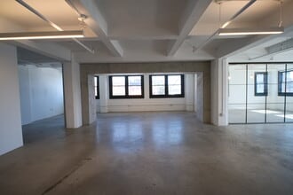 806 E 3rd St, Los Angeles, CA for lease Interior Photo- Image 1 of 6