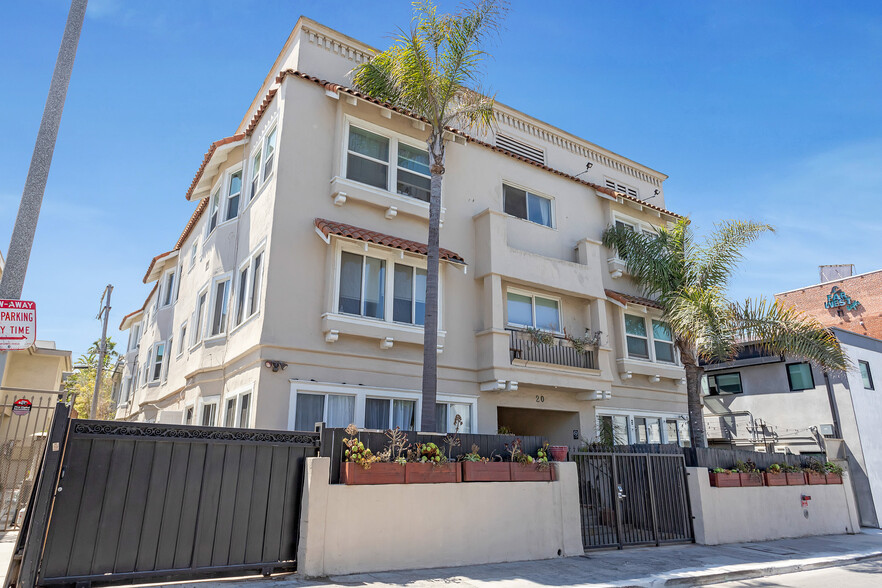 20 Brooks Ave, Venice, CA for sale - Primary Photo - Image 1 of 4