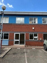 Hambridge Lane, Newbury for lease Interior Photo- Image 1 of 5