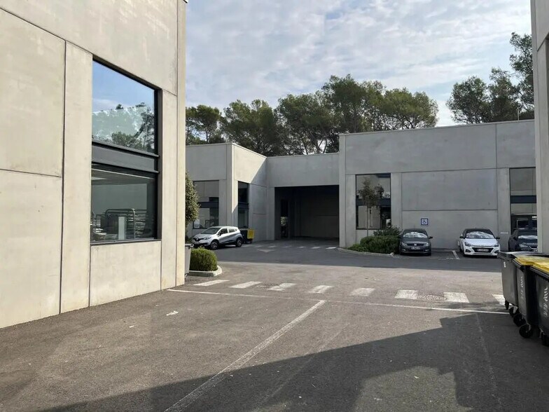 Flex in Mougins for lease - Building Photo - Image 3 of 18