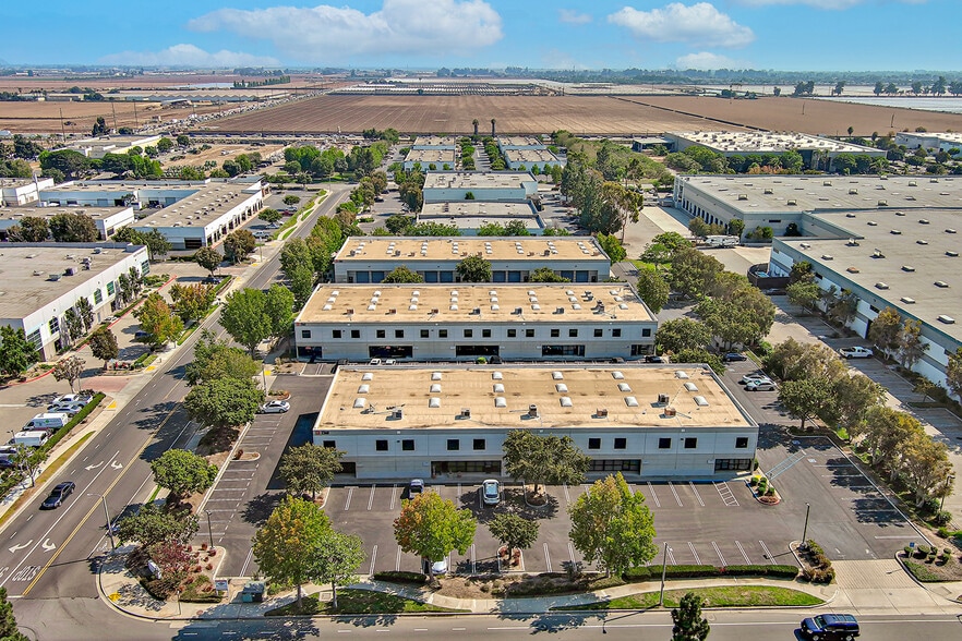 2360 E Sturgis Rd, Oxnard, CA for sale - Building Photo - Image 3 of 17