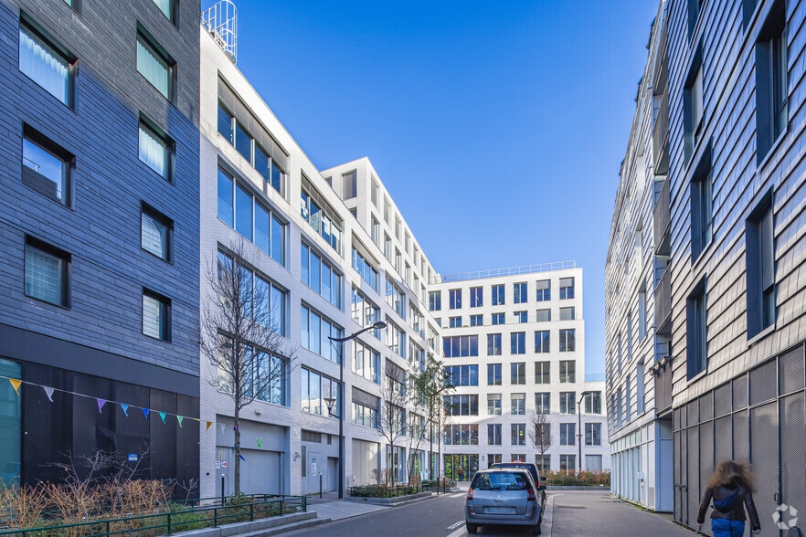 12 Rue Maurice Grimaud, Paris for lease - Building Photo - Image 3 of 6