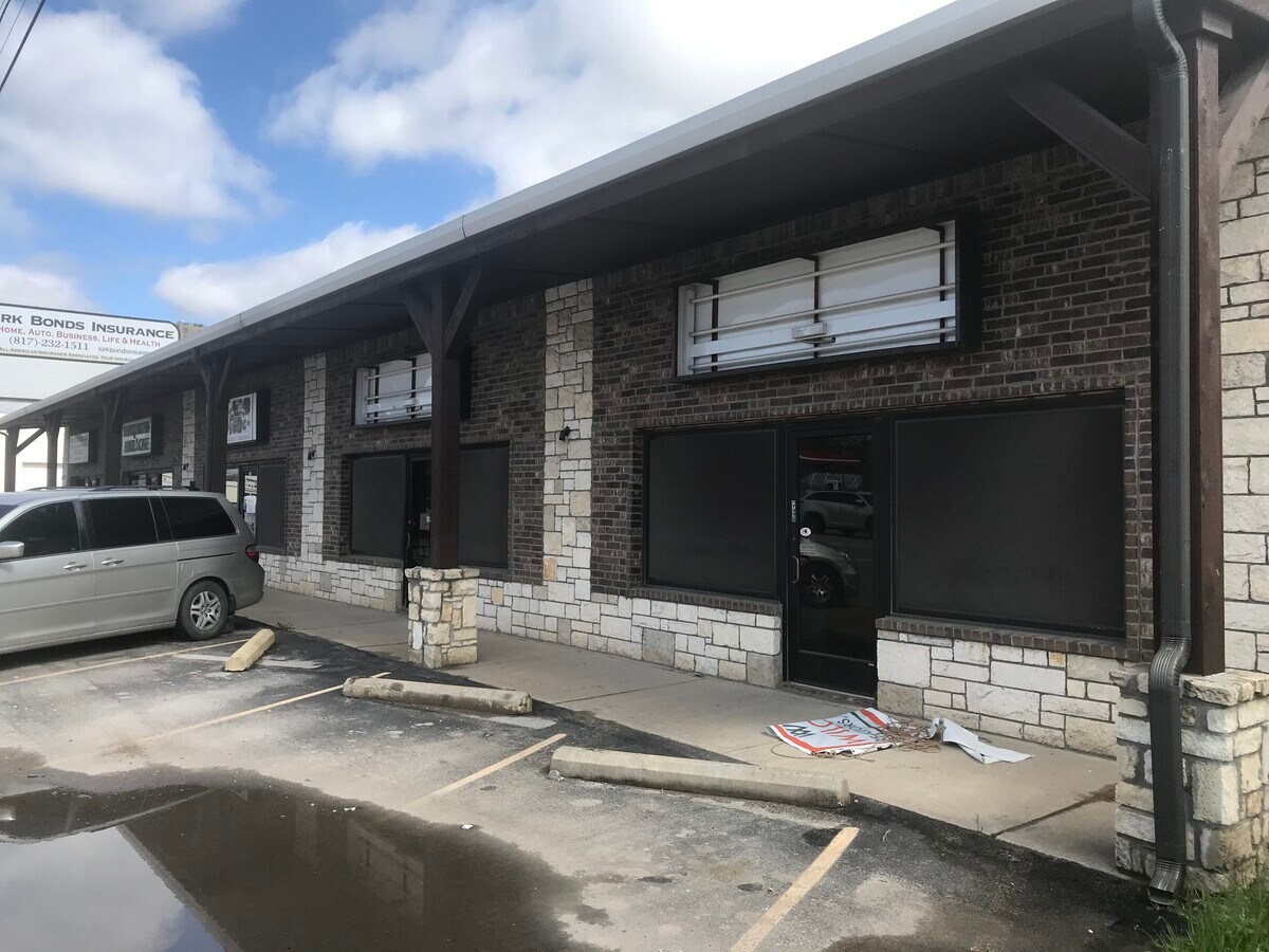 128 N Saginaw Blvd, Saginaw, TX 76179