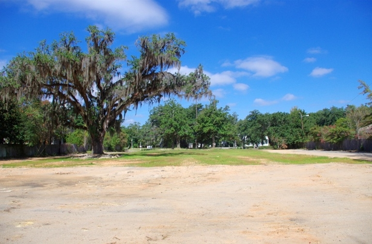 1653 Spring Hill Ave, Mobile, AL for sale - Building Photo - Image 1 of 7