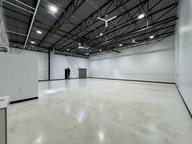 34 Sullivan Rd, North Billerica MA - Warehouse