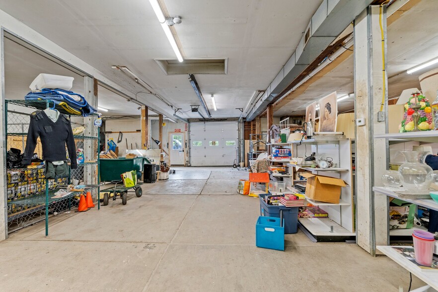 398 Anthony St, Schenectady, NY for sale - Building Photo - Image 3 of 28