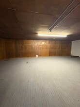 425 E 58th St, Los Angeles, CA for lease Interior Photo- Image 1 of 3