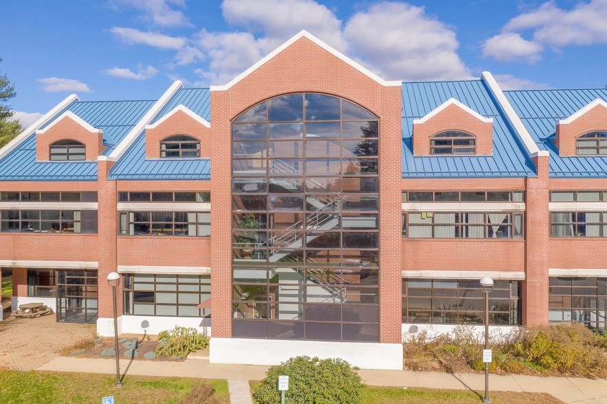 1 Monitor Dr, Concord, NH for lease - Building Photo - Image 2 of 6