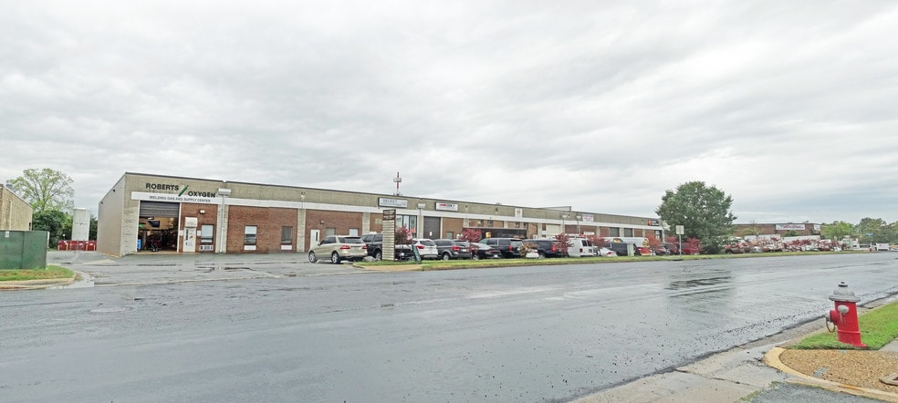 7653-7659 Fullerton Rd, Springfield, VA for lease - Building Photo - Image 2 of 7