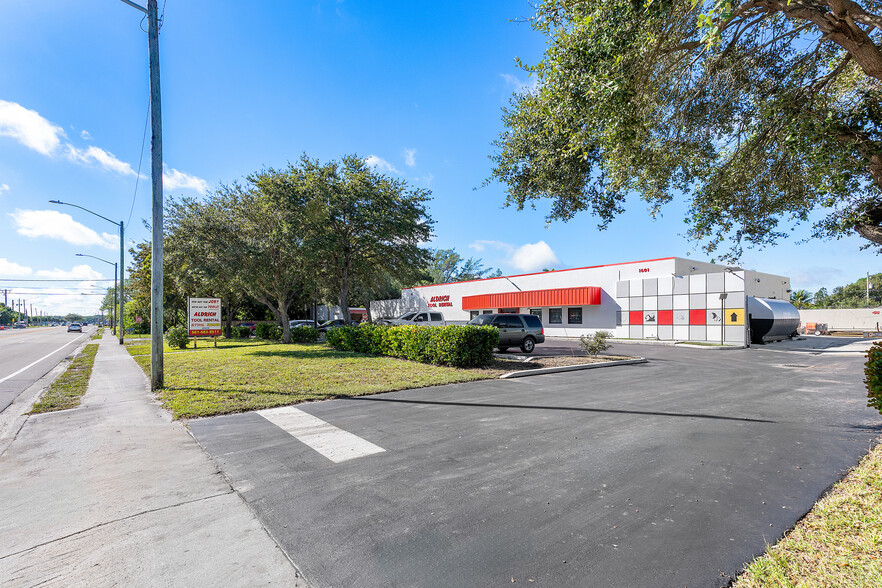 1601 N Congress Ave, West Palm Beach, FL for sale - Building Photo - Image 1 of 11