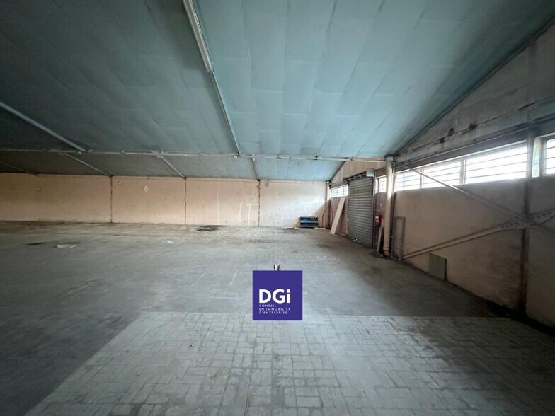 Flex in Alès for lease - Interior Photo - Image 2 of 7