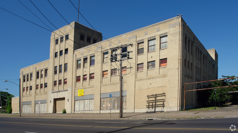 1300 S Salina St, Syracuse, NY for sale - Building Photo - Image 3 of 5