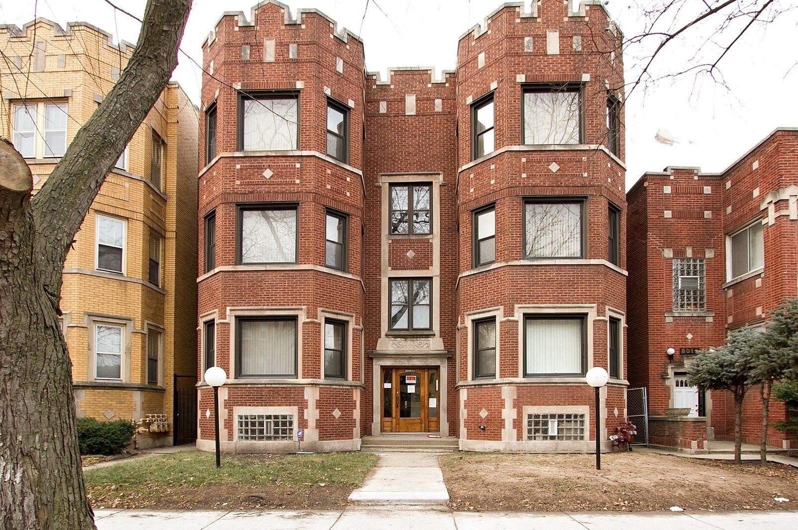 8014 S Vernon Ave, Chicago, IL for sale Primary Photo- Image 1 of 1