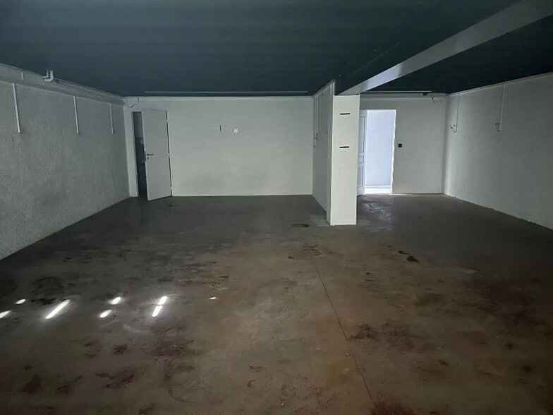 Flex in Les Chères for sale - Interior Photo - Image 2 of 8