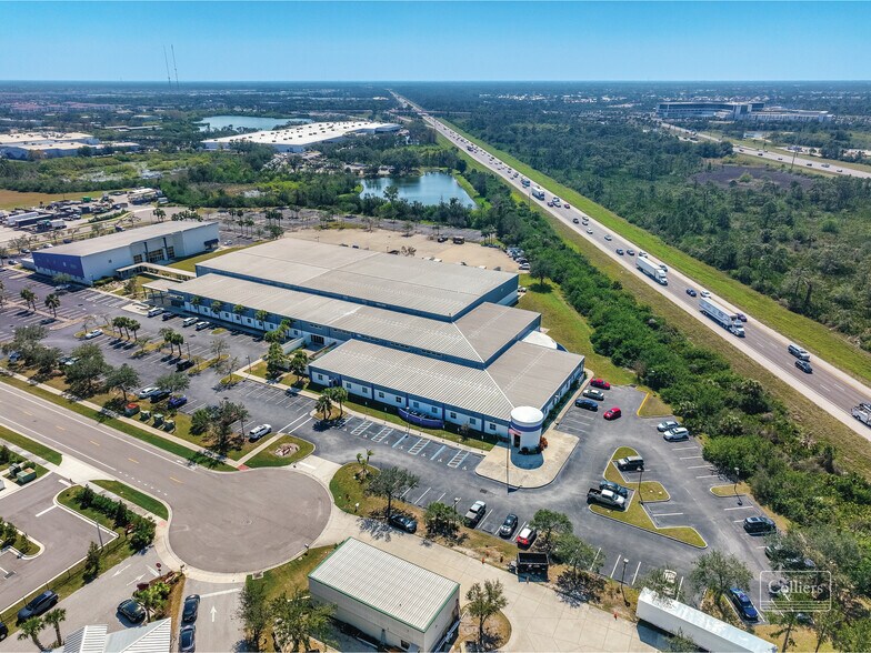 201 Triple Diamond Blvd, North Venice, FL for lease - Building Photo - Image 3 of 12