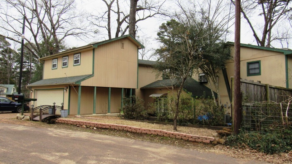 614 Main St, Avinger, TX 75630