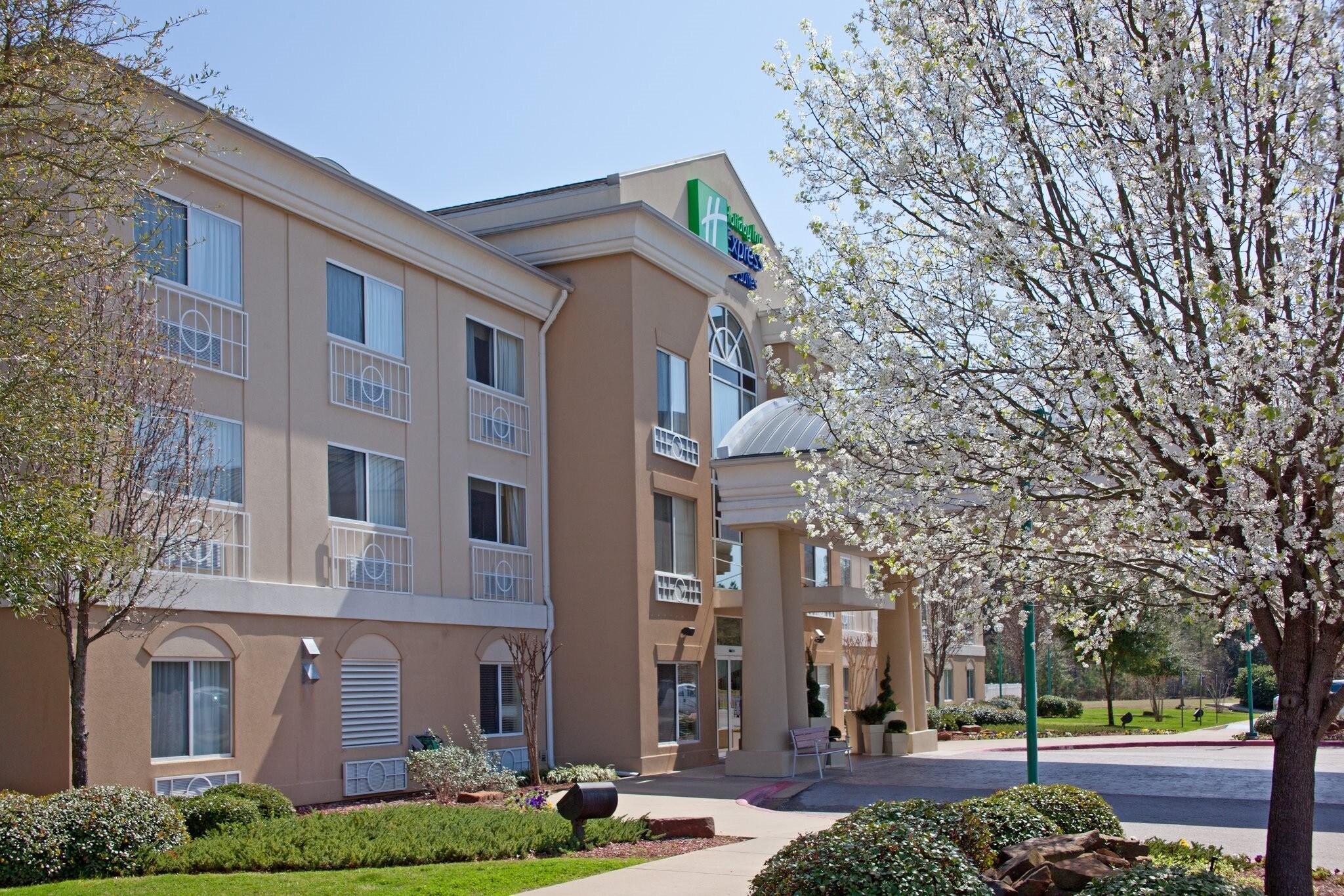 900 S Access Rd, Longview, TX for sale Primary Photo- Image 1 of 1