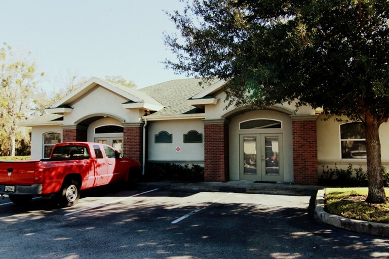 204 Crystal Grove Blvd, Lutz, FL 33548