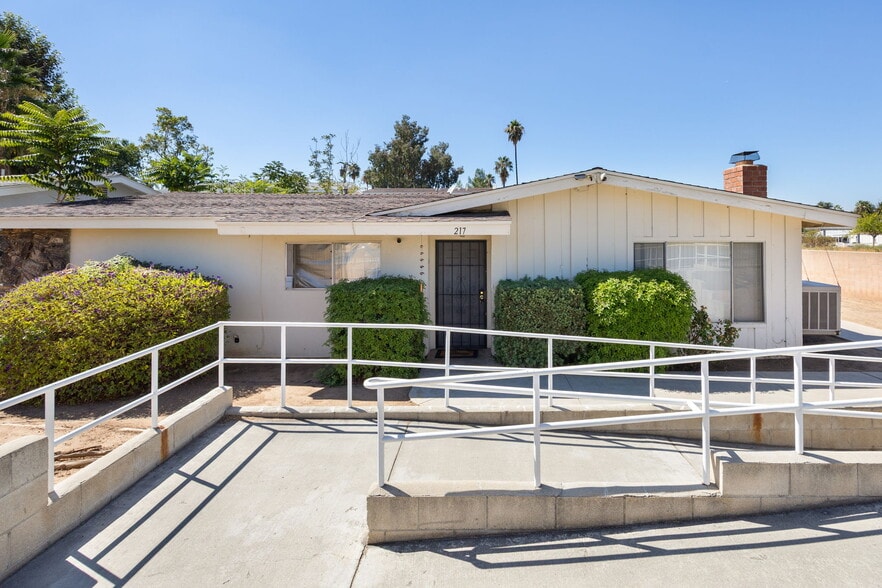 217 Judson St, Redlands, CA for sale - Building Photo - Image 2 of 29
