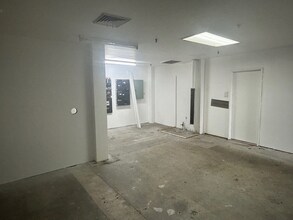 153 Mann St, Gosford for lease Interior Photo- Image 2 of 3