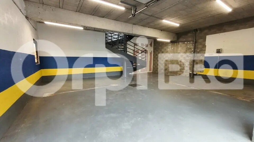 Flex in Bondoufle for lease - Building Photo - Image 2 of 7