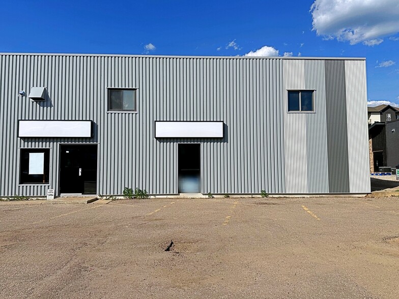 8112 Fraser Av, Fort McMurray, AB for lease - Building Photo - Image 2 of 18