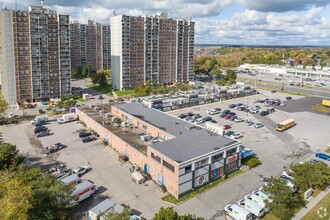 965 Dundas St W, Whitby, ON for lease Building Photo- Image 2 of 2