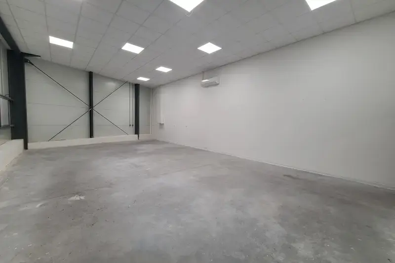 Office in Béziers for lease Interior Photo- Image 1 of 3