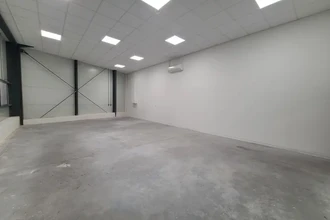 Office in Béziers for lease Interior Photo- Image 1 of 3