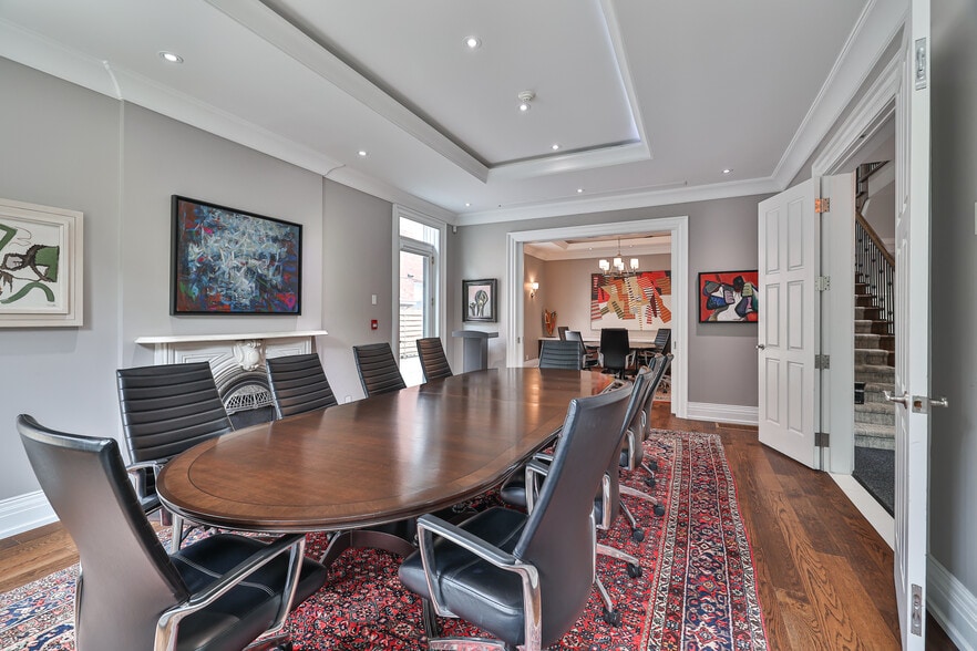 60 Bedford Rd, Toronto, ON for sale - Building Photo - Image 3 of 8