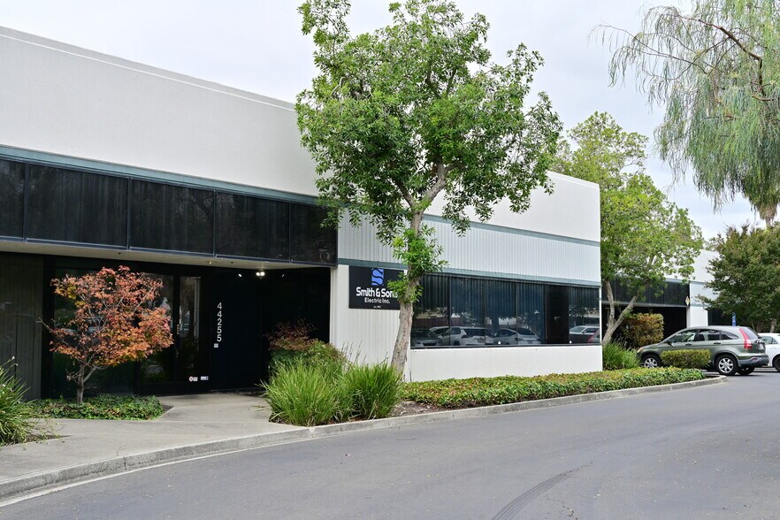 44255 Old Warm Springs Blvd, Fremont, CA for sale - Building Photo - Image 1 of 16