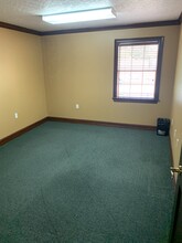 505 W Lucas Dr, Beaumont, TX for lease Building Photo- Image 2 of 8