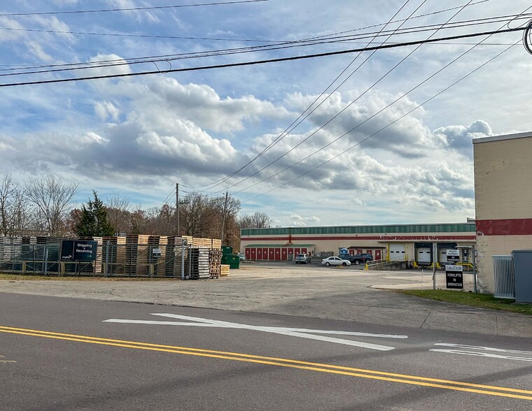 45 N 4th St, Quakertown, PA for lease - Building Photo - Image 2 of 13