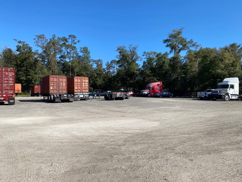 11536 Boote Blvd, Jacksonville, FL for lease - Building Photo - Image 2 of 3