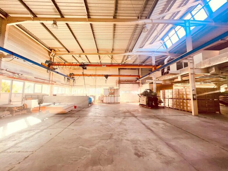 Flex in BOIS-D'ARCY for sale - Interior Photo - Image 2 of 13