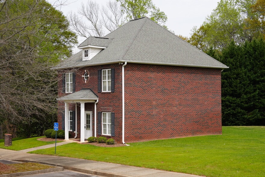 1971 S Pine St, Spartanburg, SC for lease - Building Photo - Image 2 of 2