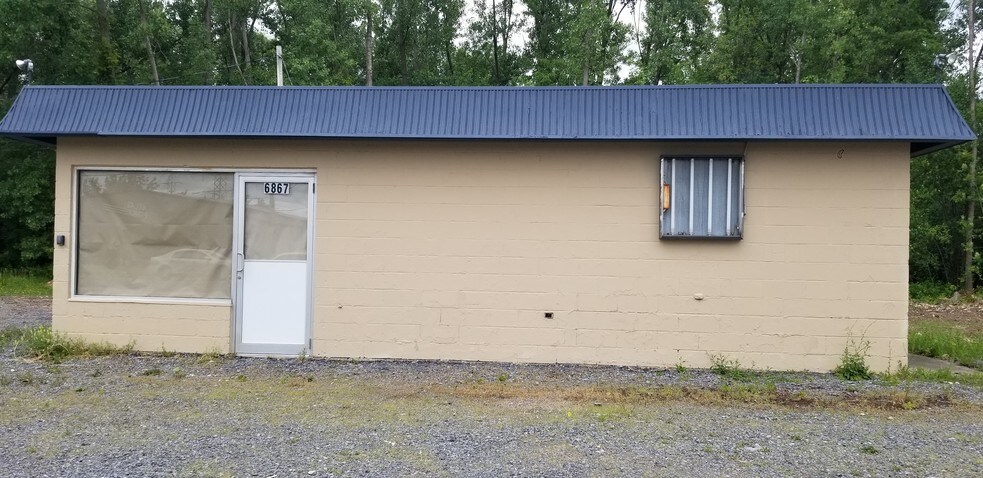 6867 Manlius Center Rd, East Syracuse, NY for sale - Building Photo - Image 1 of 1